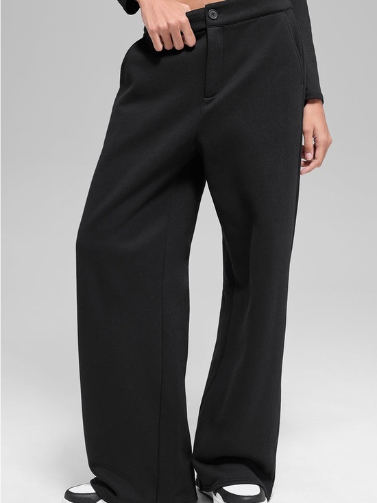 ALO Yoga Pants - ALO Yoga High Waist Sweatpant Trouser • Black • Size Medium